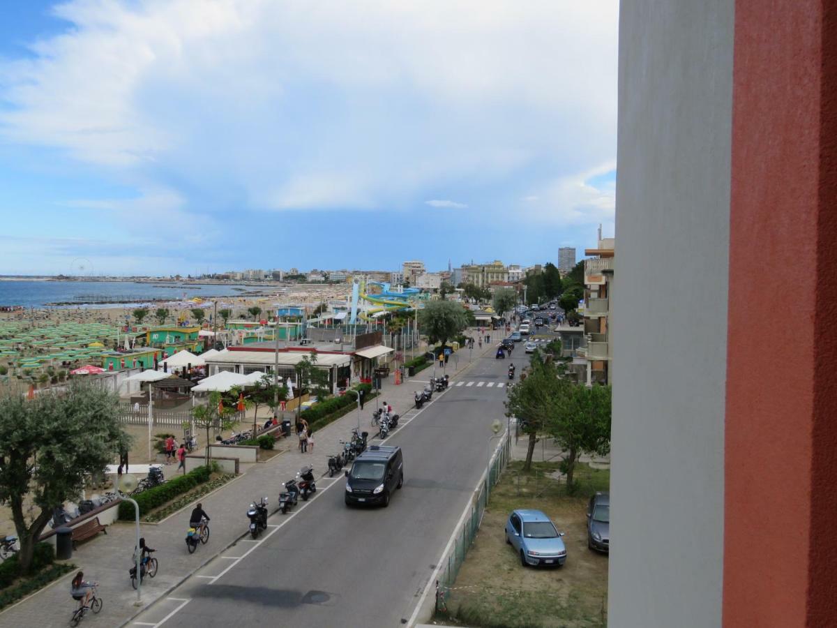 Hotel Cliff Rimini Exterior photo